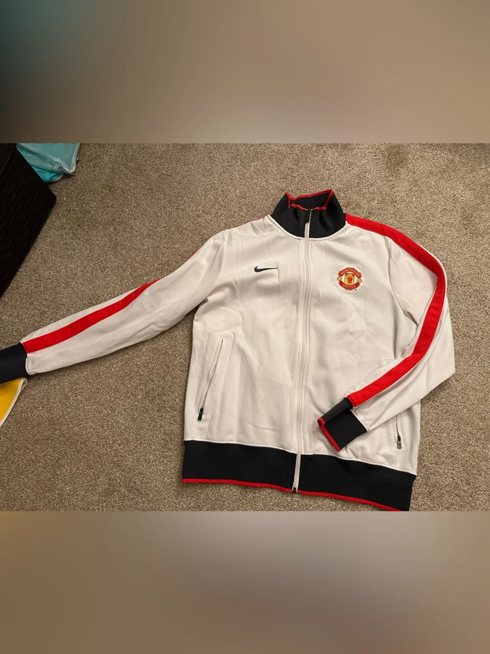 Nike N98 Manchester United soccer jacket white
